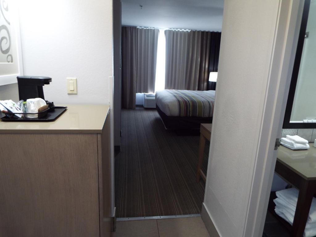 Country Inn & Suites by Radisson, McDonough, GA photo
