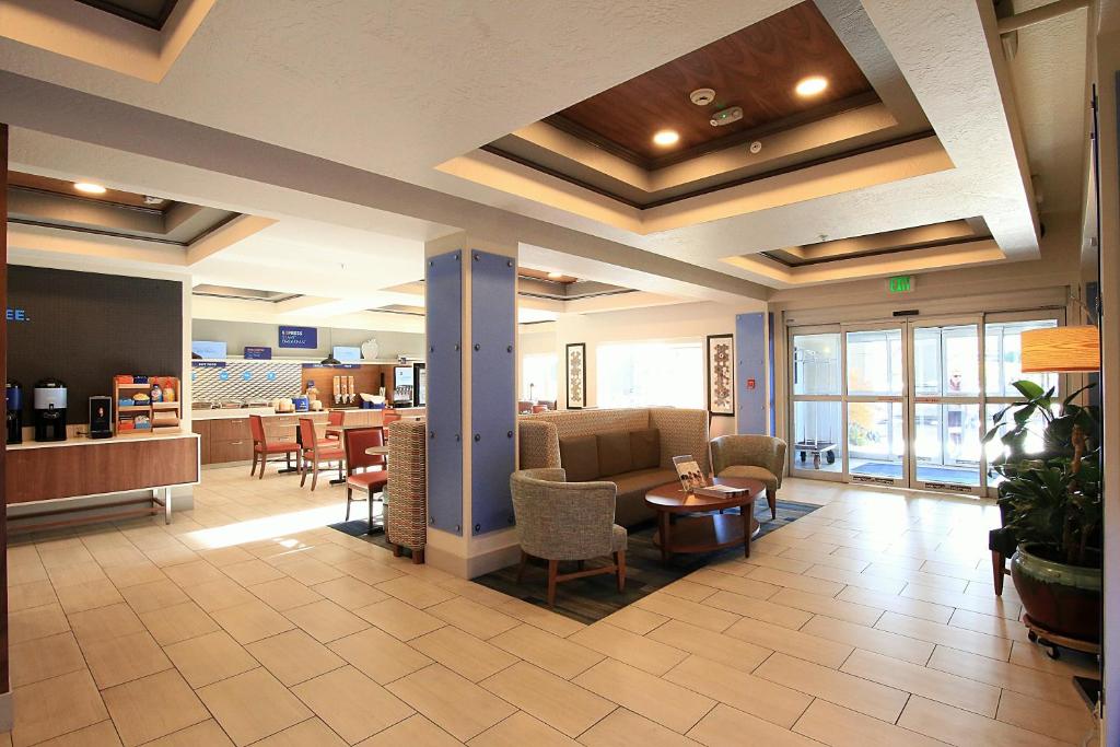 Holiday Inn Express Hotel & Suites Ashland By IHG 外観