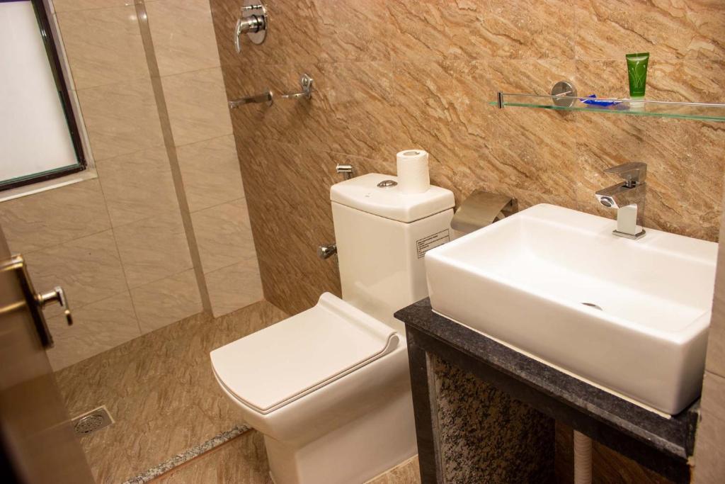 Hotel Silverline photo