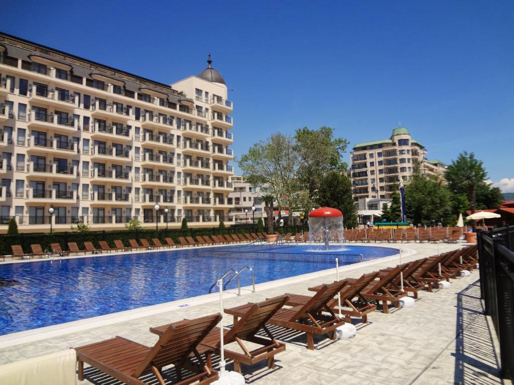 Swimming pool, SEAVIEW BG Beach Front Suites in Varna
