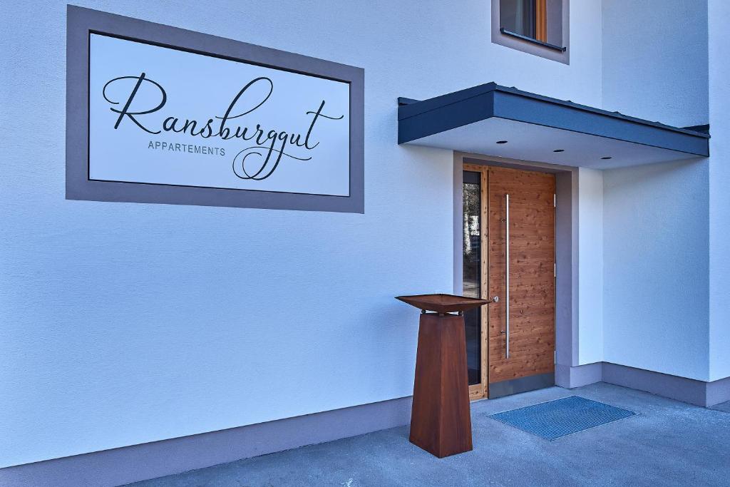 Apartment Ransburggut — Hotel in Flachau