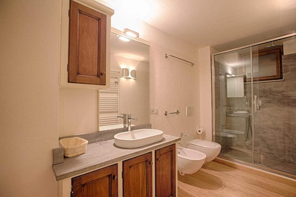 ALTIDO Superb Apartments for 6 with Mountain View and Garden in Courmayeur photo