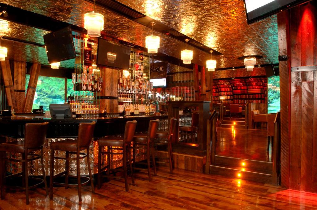 Pub/Lounge