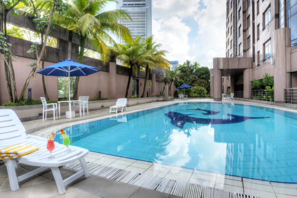 Swimming pool, Orchard Grand Court in Singapore