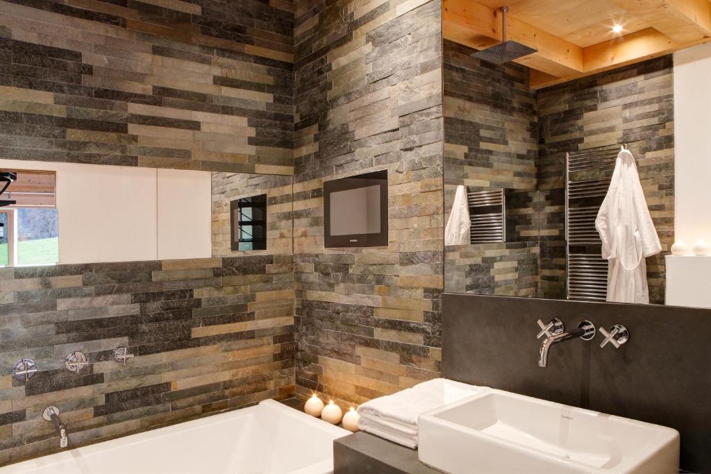 Chalet La Vigogne et Spa photo