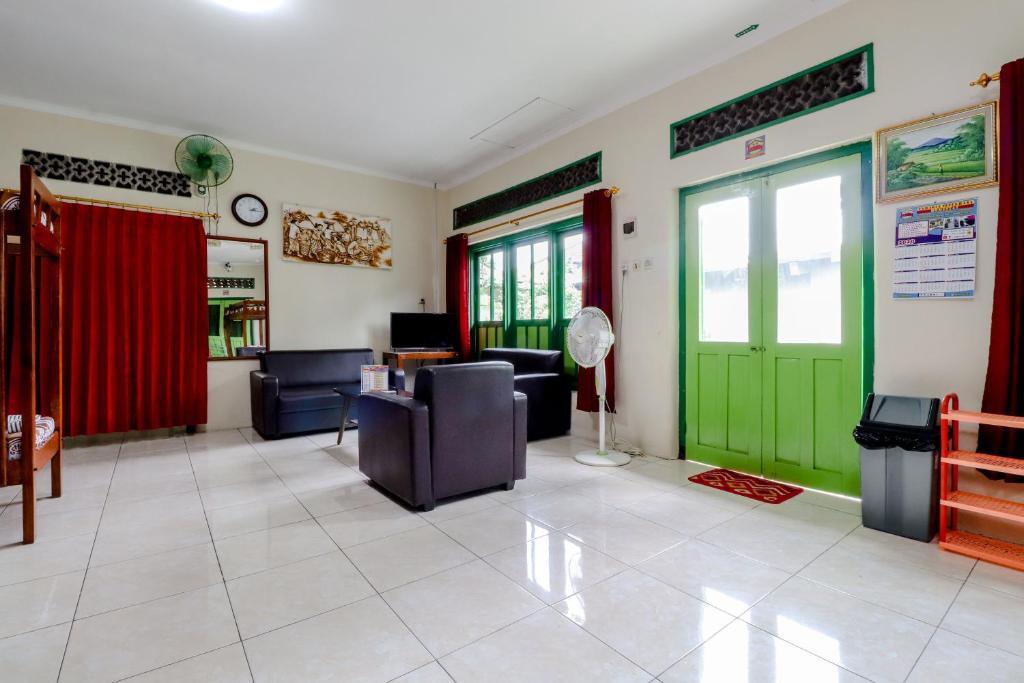 Facilities, Bahagia Sederhana Homestay in Yogyakarta