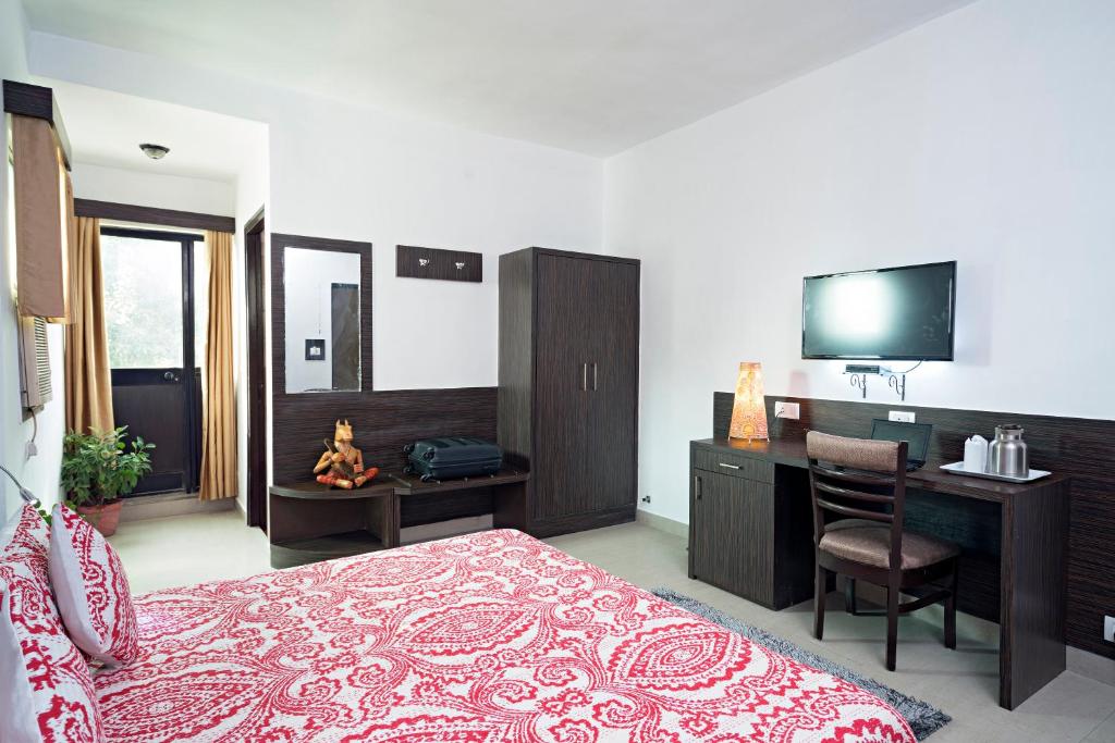 R C Palace Hotel — Hotel in Bhiwadi