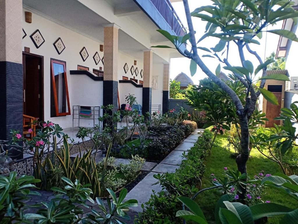 Dwiki Putra Home Stay — Hotel in Bali
