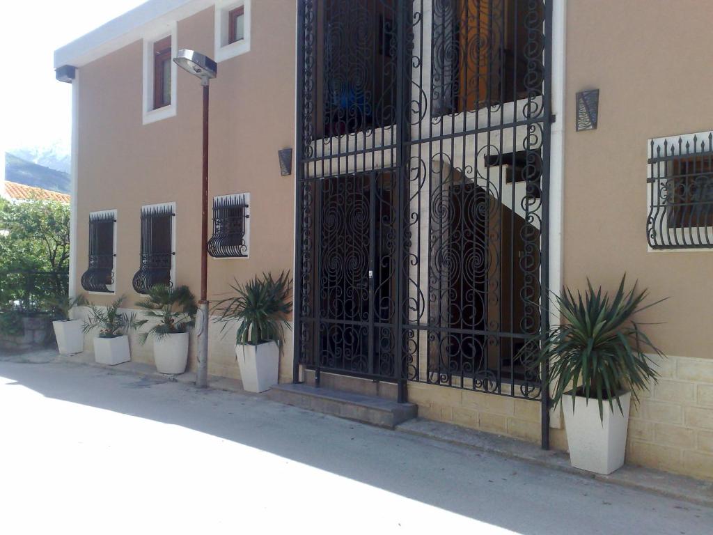 Villa Danile Cosy Apartments - 5