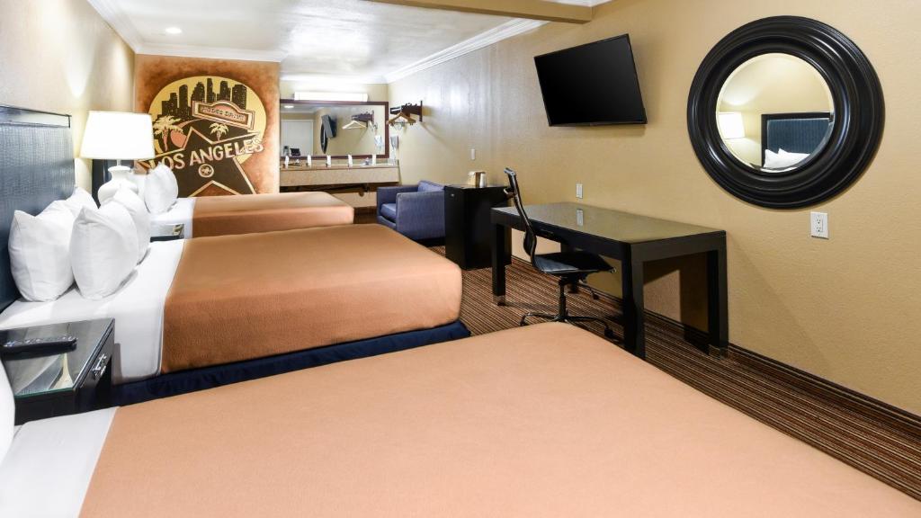 Hollywood Inn Express South photo