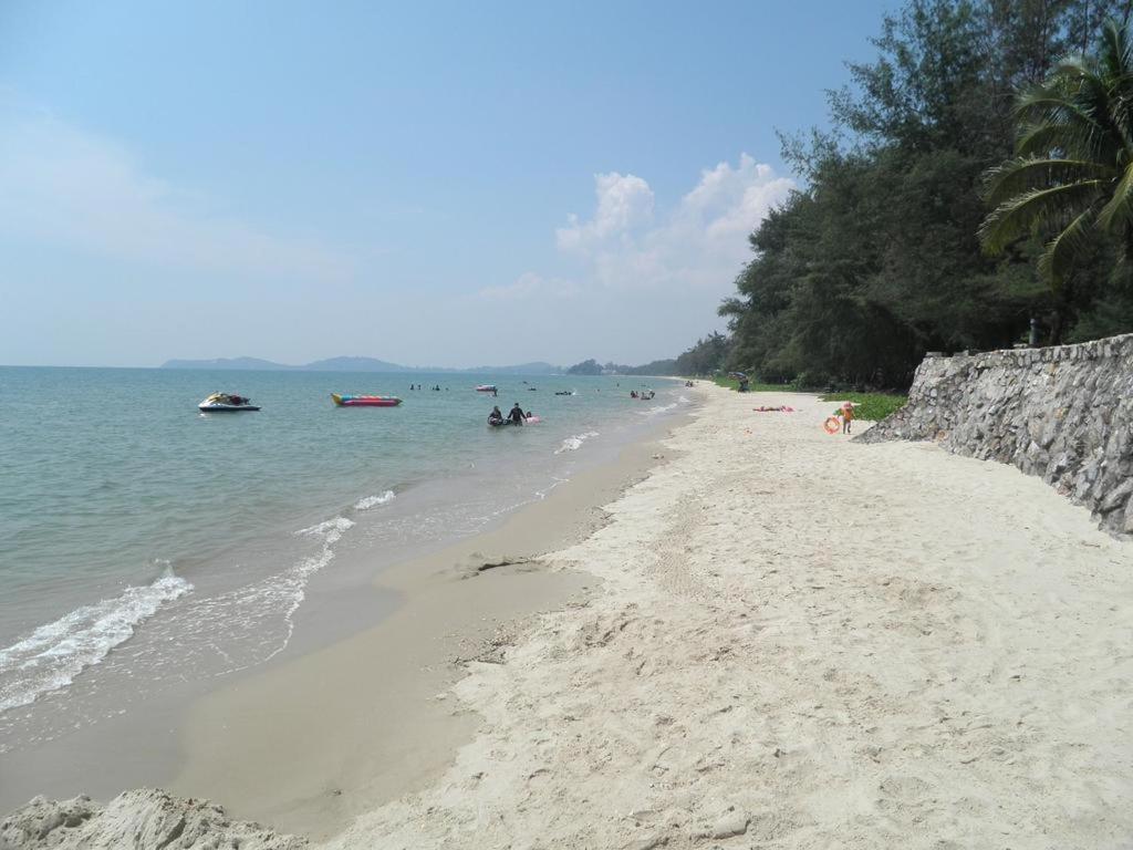GrandBlue Condominium Sea View photo