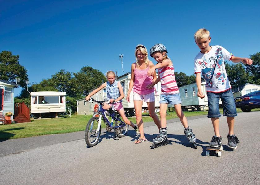 Country Coastal Holidays - Families and Couples only — Hotel in St Mary in the Marsh