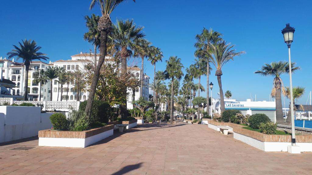 Apartamento 409 Marina Real Puerto de la Duquesa playa - 5