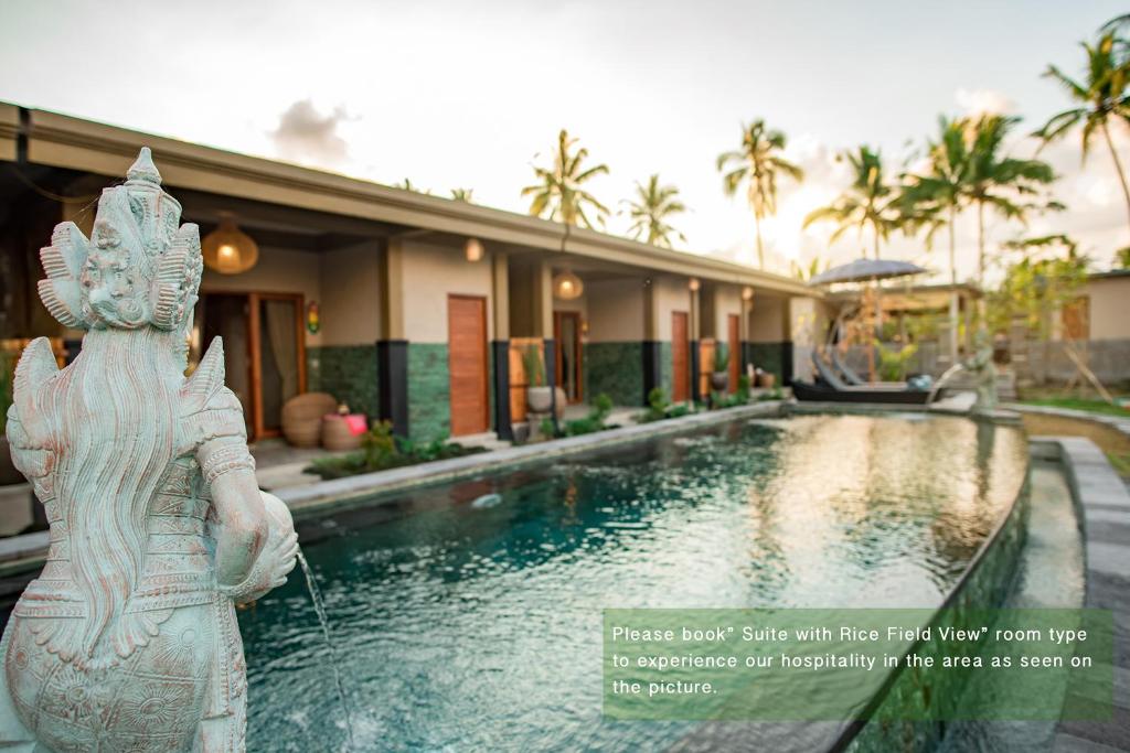 Ayu Duwur Beji photo
