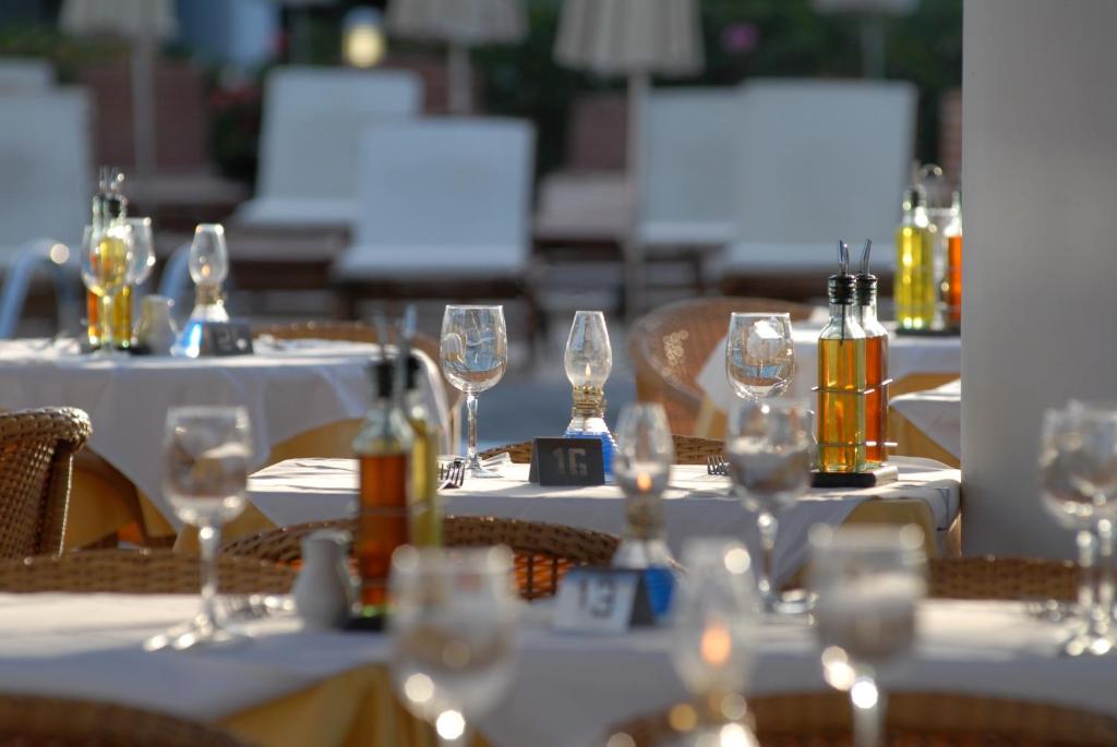 Las Marismas de Corralejo — Restaurant & bars in Corralejo, Canary Islands