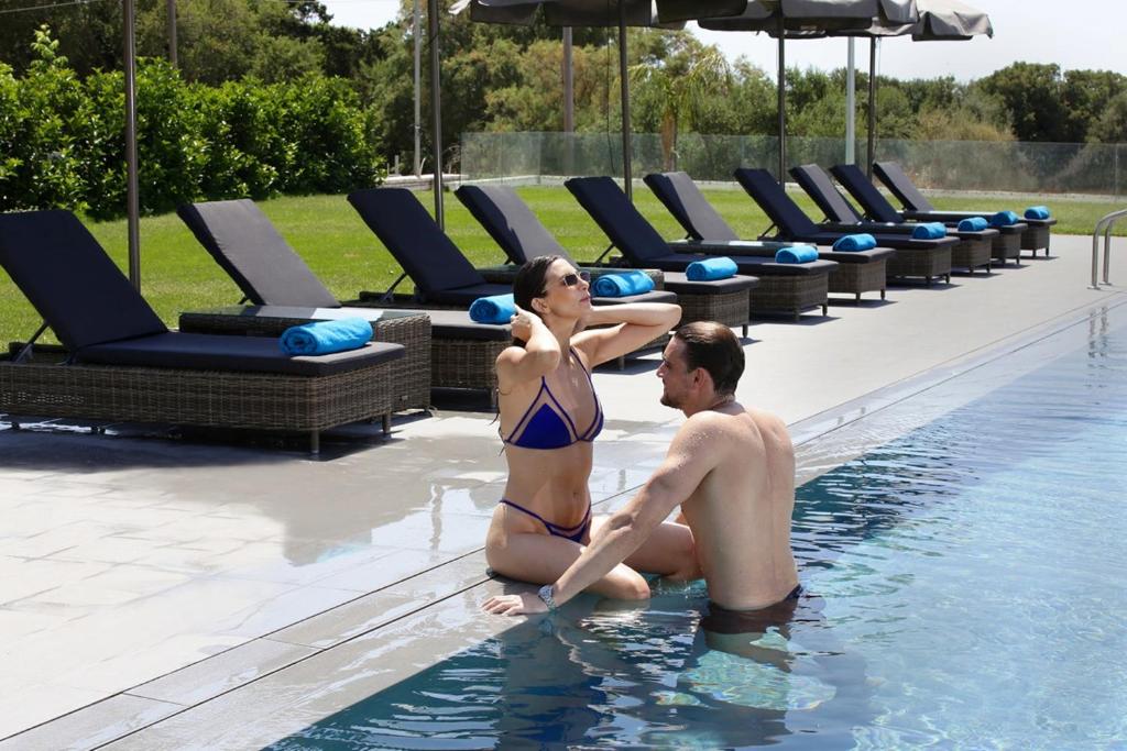 スイミングプール