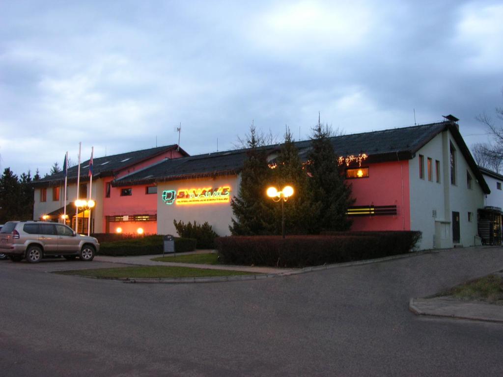 Hotel Dynamic — Hotel in Nová Dubnica