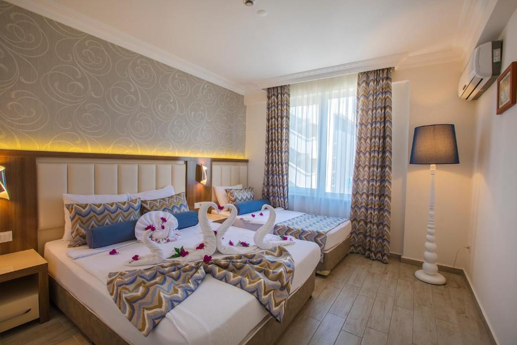 Club Big Blue Suit Hotel - All Inclusive Plus — Hotel rooms in Alanya