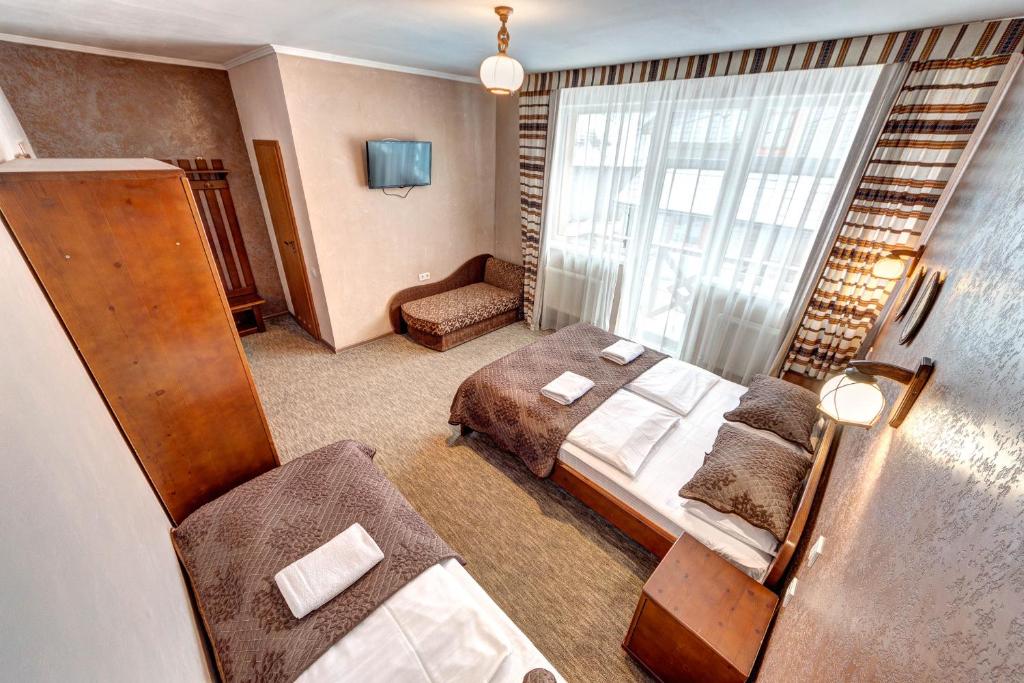 Hotel Gutsulia photo