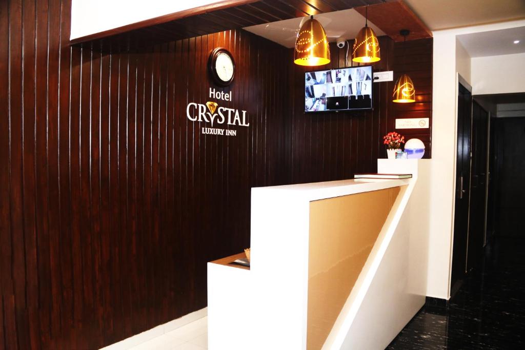 Hotel Crystal Luxury Inn photo
