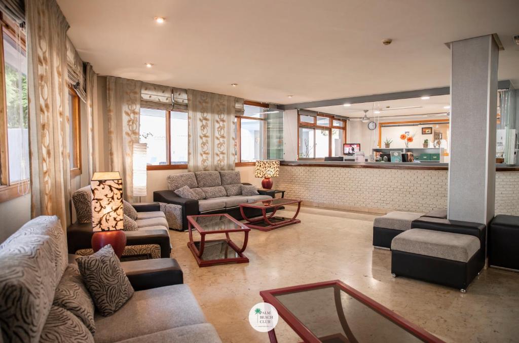 Palm Beach Club Apartamentos Carihuela - 4