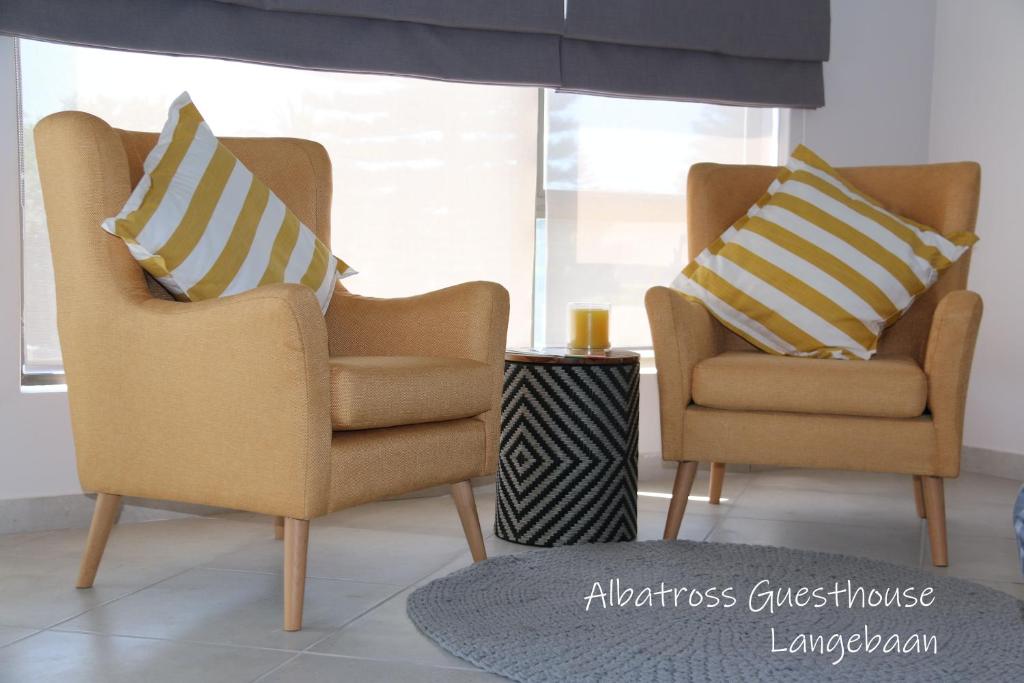 อัลบาทรอส เกสต์เฮาส์ (Albatross Guesthouse)