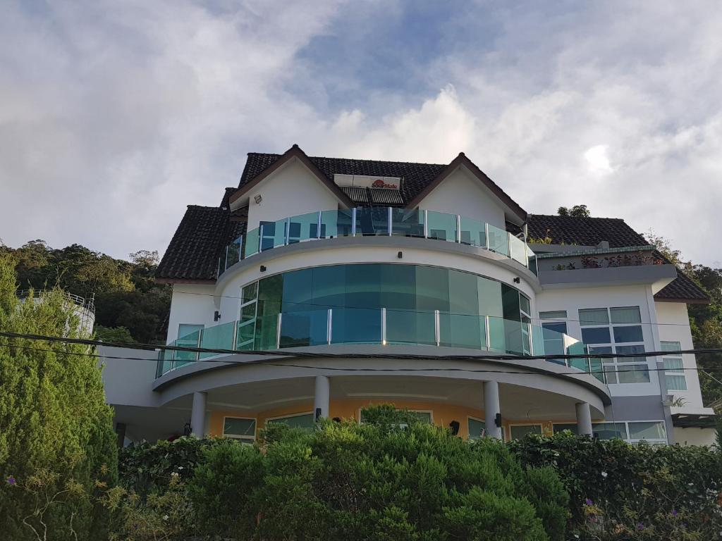 Exterior view, Crystal Cameron Vacation Bungalow in Cameron Highlands