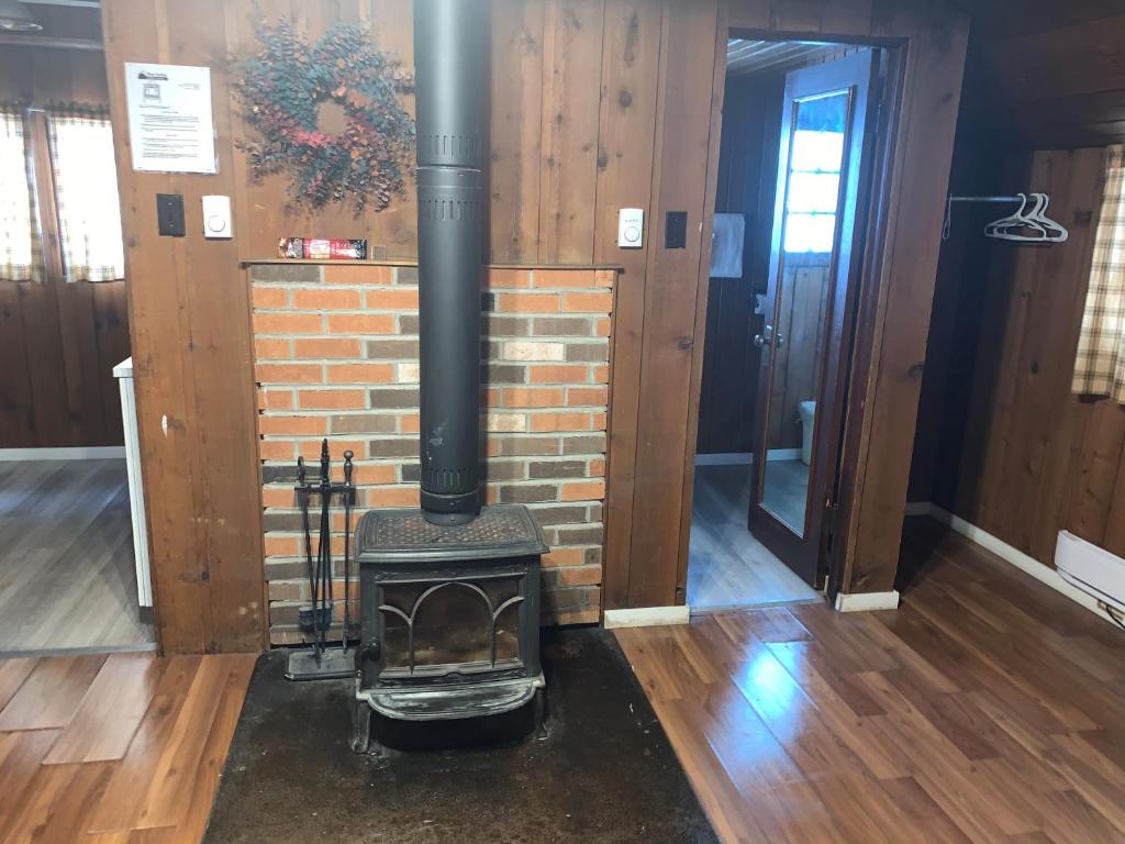 Rundle Chalets photo