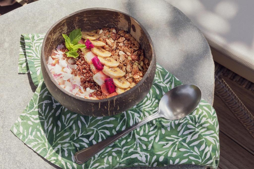 อาหารและเครื่องดื่ม