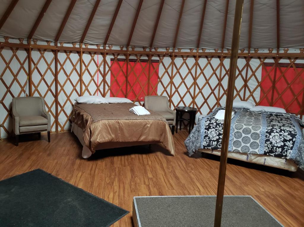 Freedom Acres Resort - Adults Only [33% OFF] - San Bernardino Resort