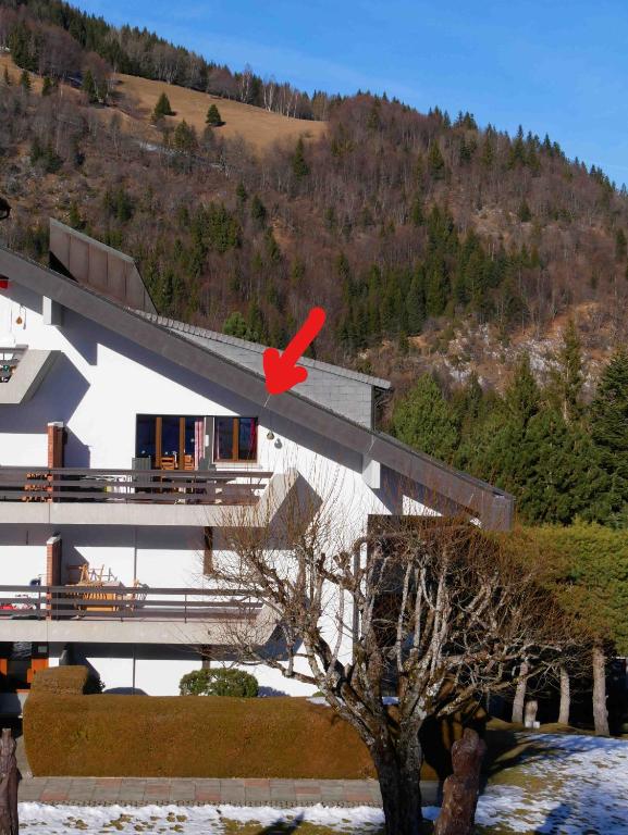 Romantic Chalet-Style Flat with Mountain View - 4