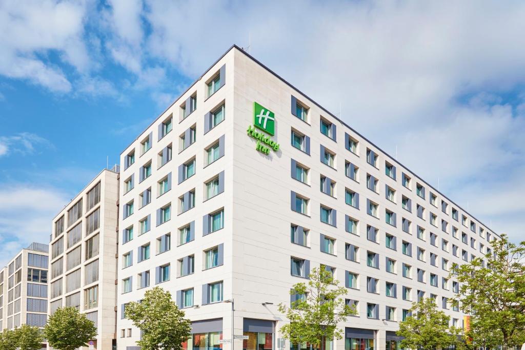 Holiday Inn Berlin City East Side photo