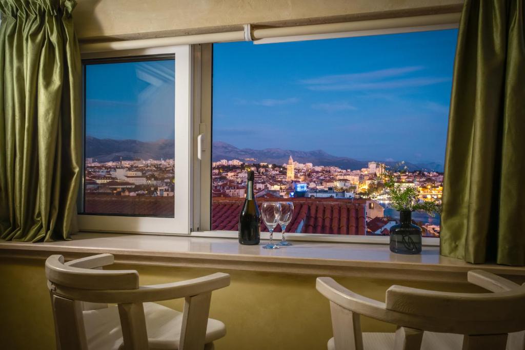 Royal Apartment Varos — Hotel in Split