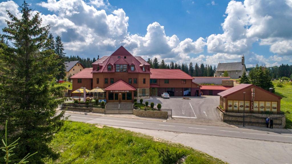 Ski Hotel - 3