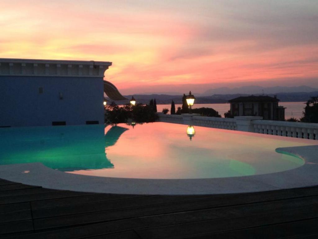 Palace Hotel Desenzano — Swimming pool in Desenzano del Garda, Lombardy