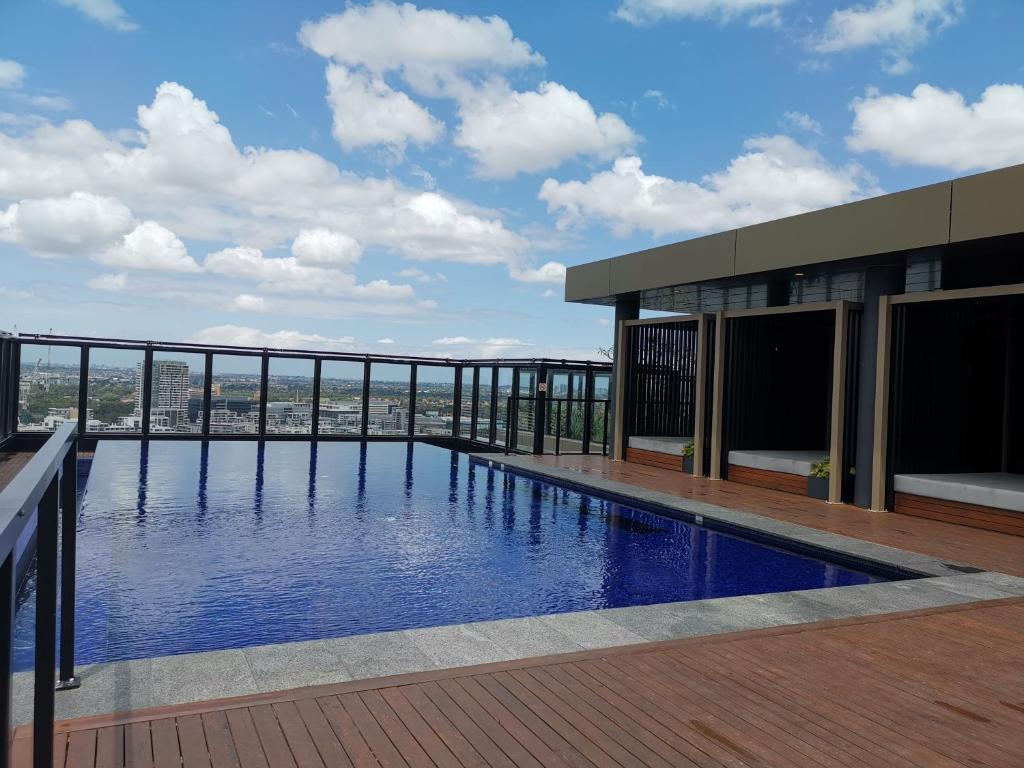 Wentworth Point  Comfy Flatel with view apartment photo