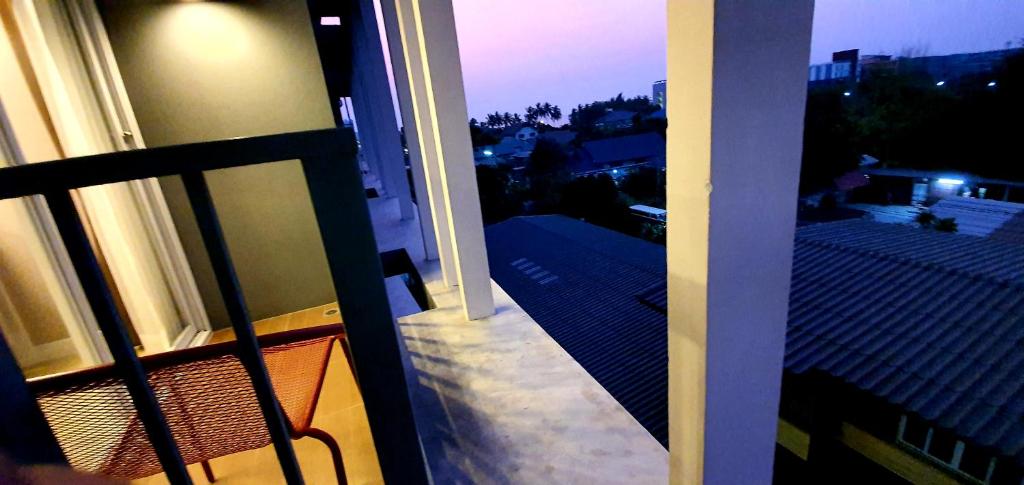 Cozy near beach 200m with toproof pool at Patio Bangsaen photo