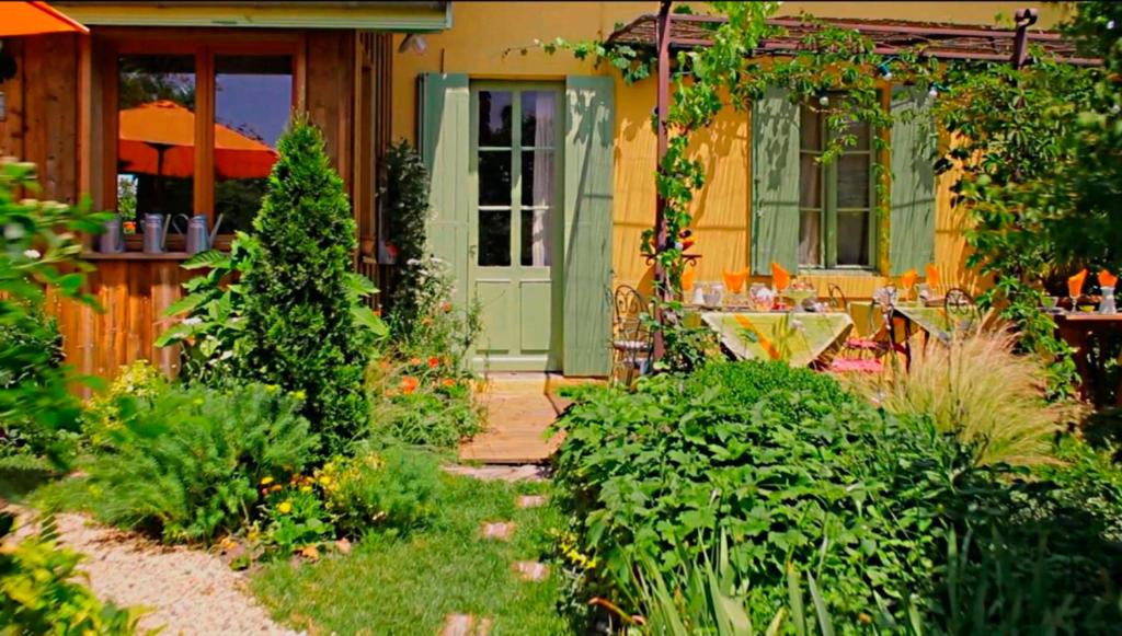 Maison Au Jardin - 3