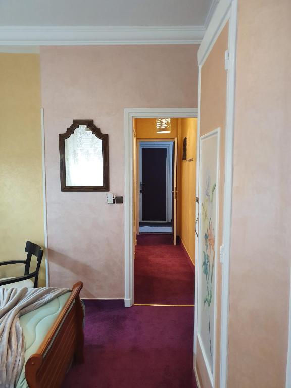 Ambassy Hotel photo