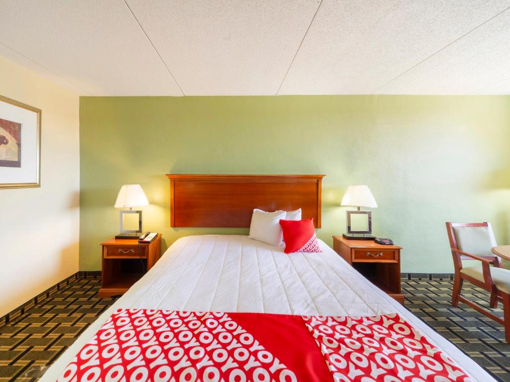Budgetel Inn And Suits photo