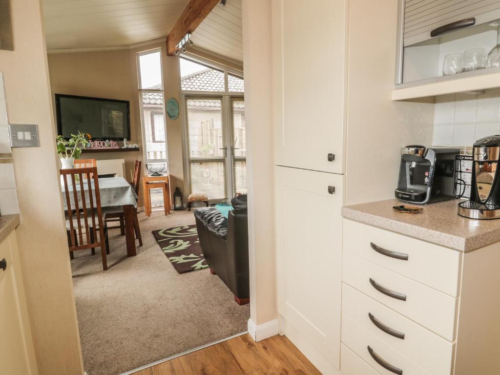 Little Gem Lodge, St Boswells photo 7