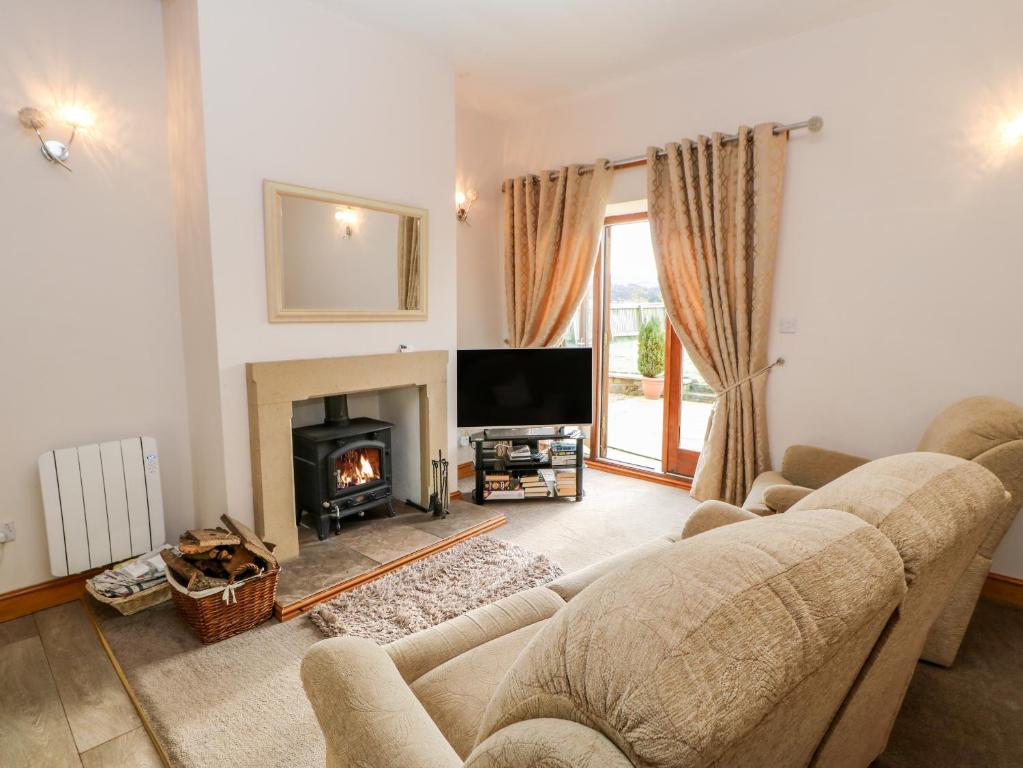 Dove Cottage, Brampton photo 2