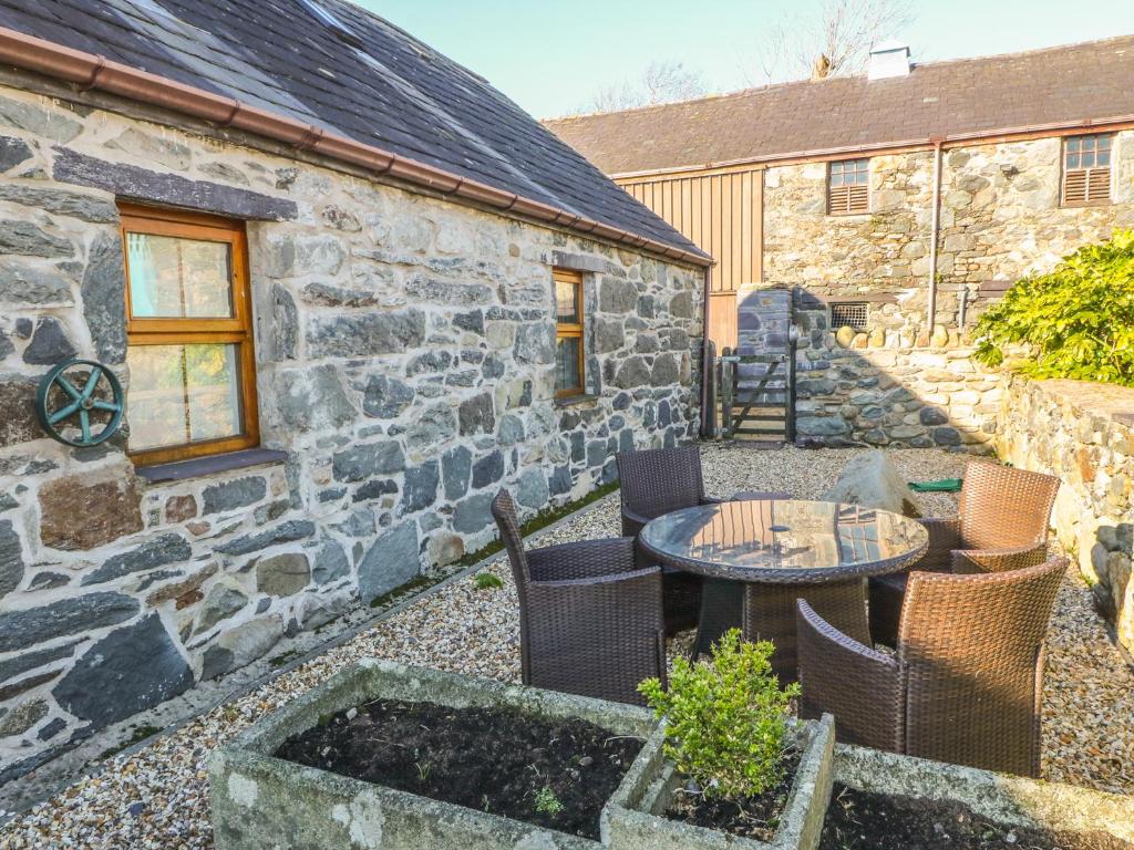 Beudy Bach, Llanddeiniolen photo 8