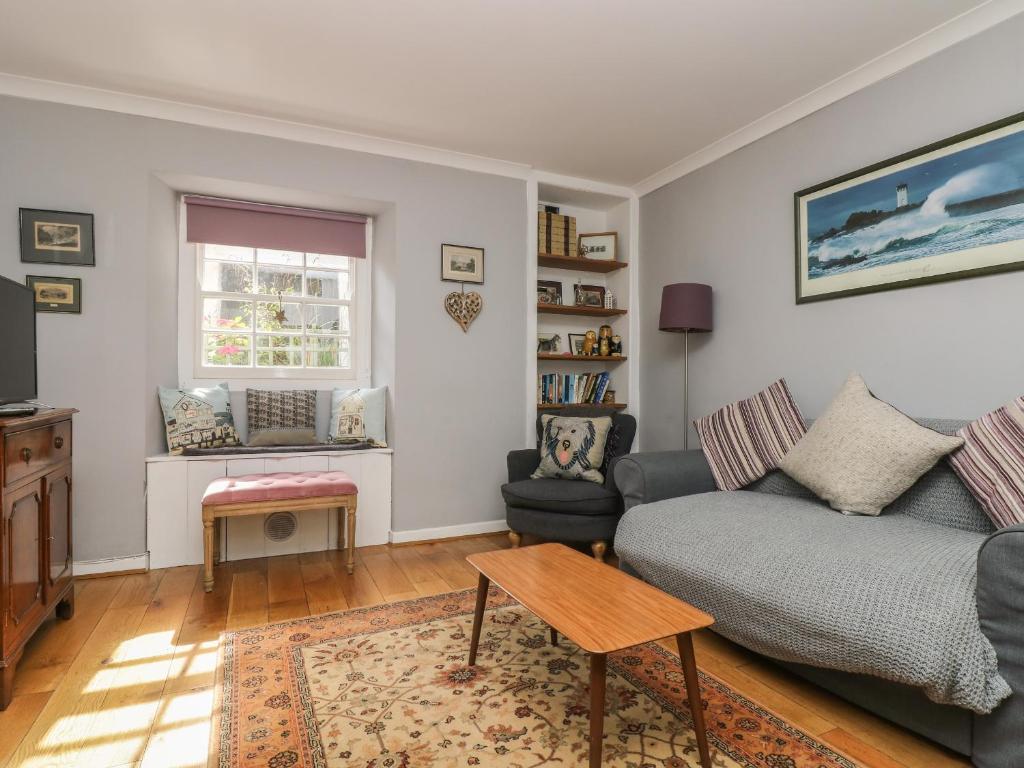 Primrose Cottage, Penryn photo 2