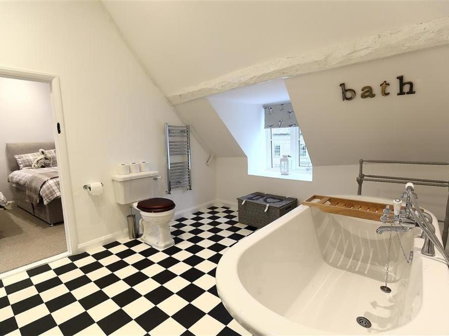 Hare House, Chipping Norton photo 4