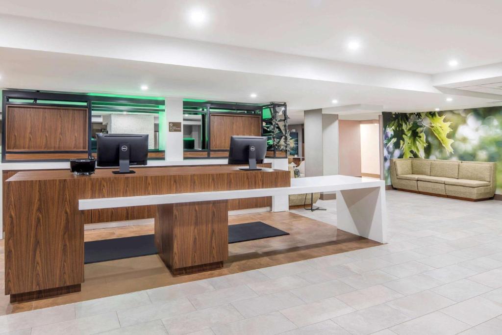 Wyndham Garden Marietta Atlanta North photo