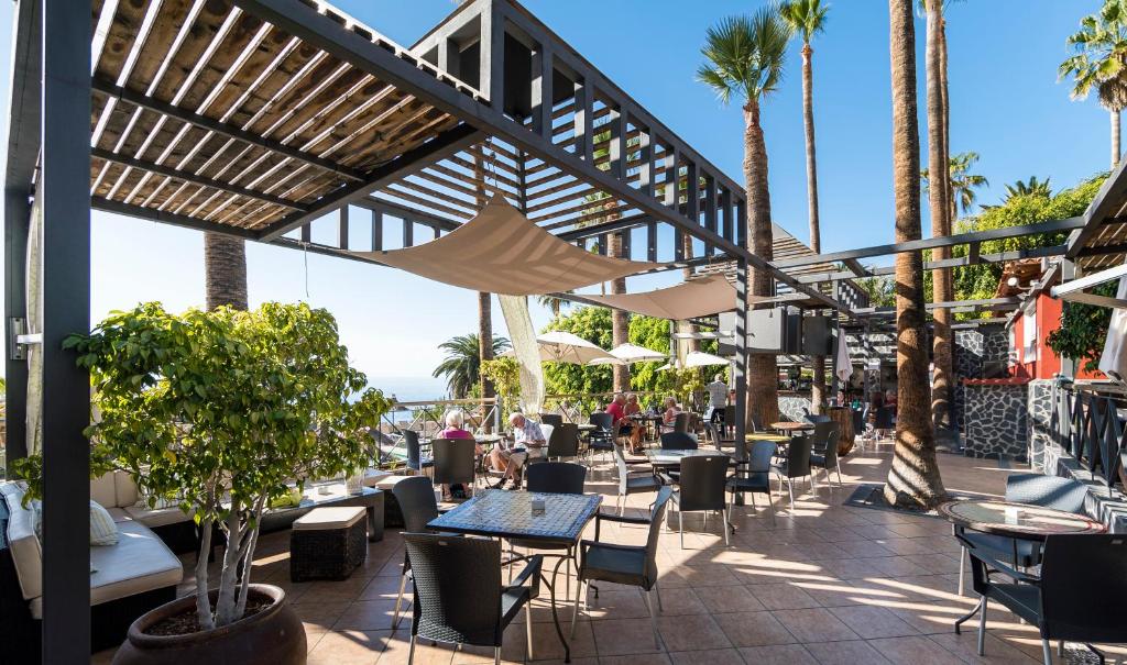 The Harbour Club — Restaurant & bars in Acantilado de los Gigantes, Canary Islands