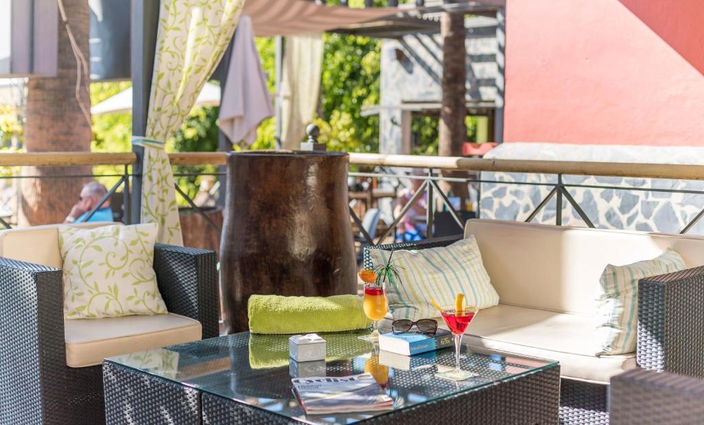 The Harbour Club — Restaurant & bars in Acantilado de los Gigantes, Canary Islands