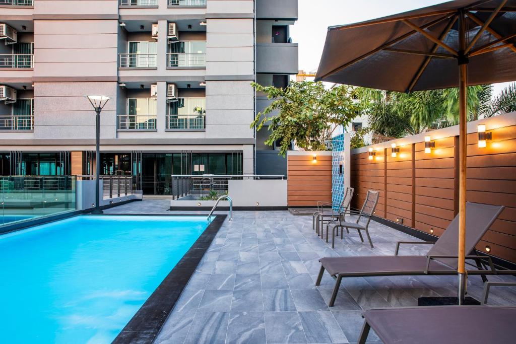 สระว่ายน้ำ