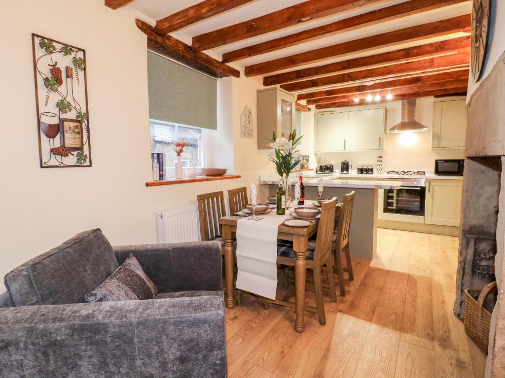 Milford Cottage, Belper photo 3